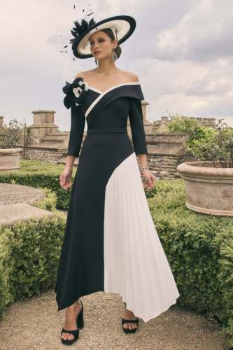 992784 - Black and White